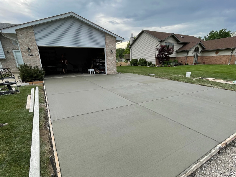 freshly-poured-concrete-driveway