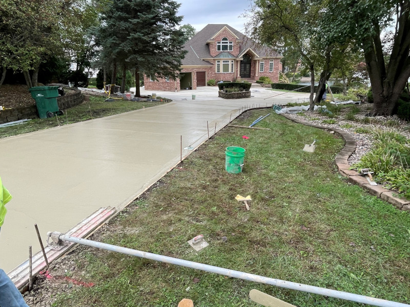 wet-concrete-driveway